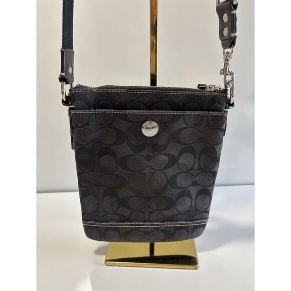 Coach Signature Jacquard Black Swingpack Crossbody Bag Purse EUC Event Sized - Picture 1 of 9